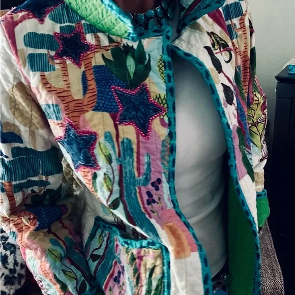 Colorful Quilted Jacket with Unique Print - Picture 5 of 11